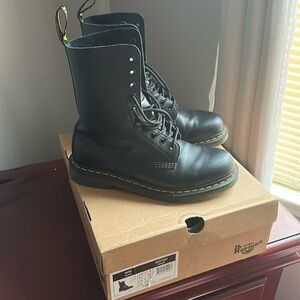 Dr. Martens 1490